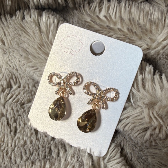 Jewelry - Chic Gold Bow Earrings with Teardrop Accents
